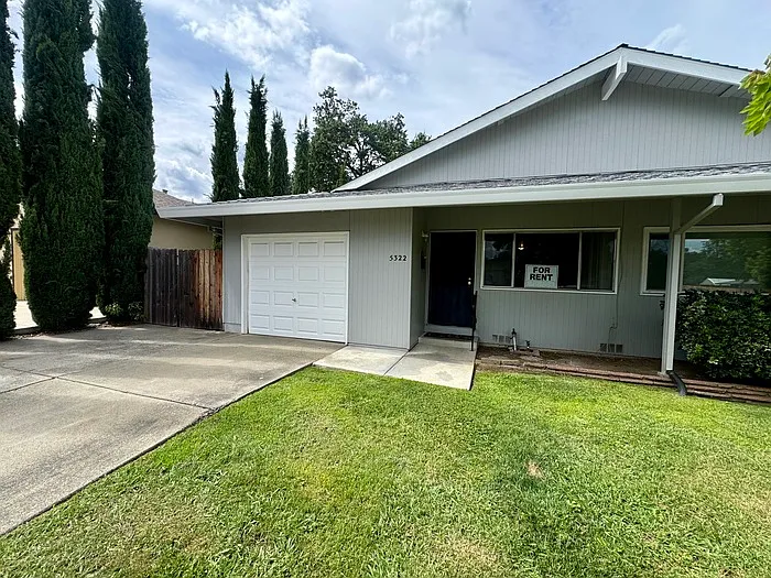 5322 Castle St — Photo 3