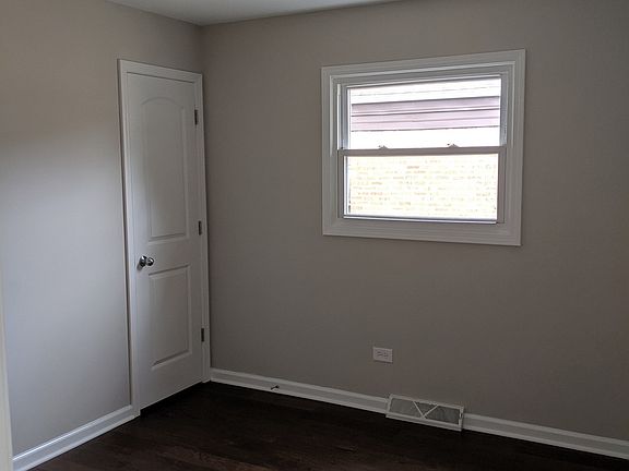3rd image of 14136 S Marquette Ave