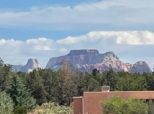 662 W Smithsonian Way, Apple Valley, UT 84737