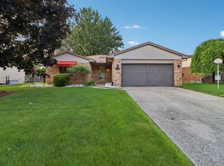 37634 Streamview Dr, Sterling Heights, MI