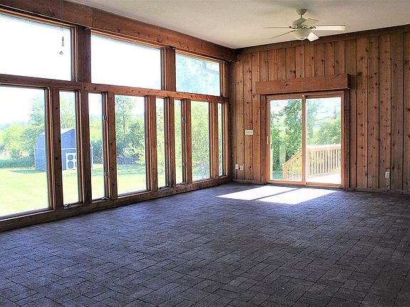 2nd image of 1075 W County Road 300 N