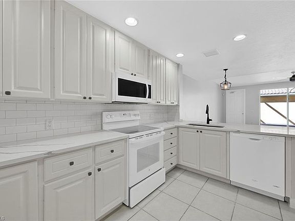 2nd image of 28697 Alessandria Cir