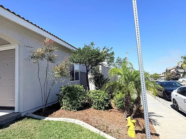 13403 Hawthorn Ave — Photo 4
