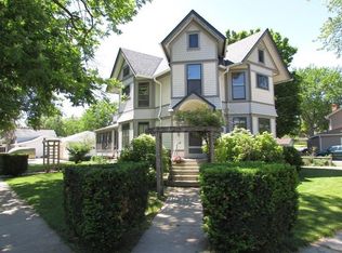 149 W Jefferson St, Burlington, WI 53105