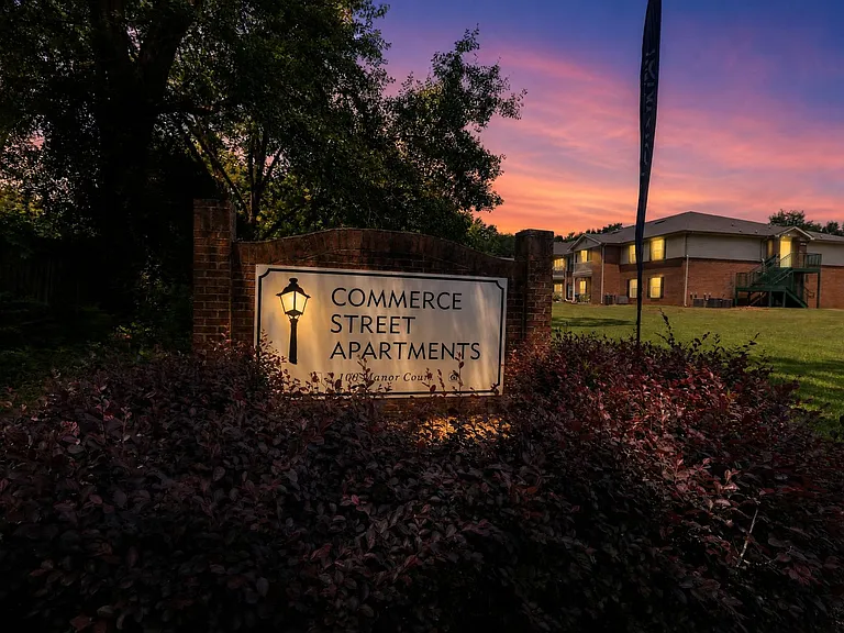 Commerce Street Manor — Photo 22