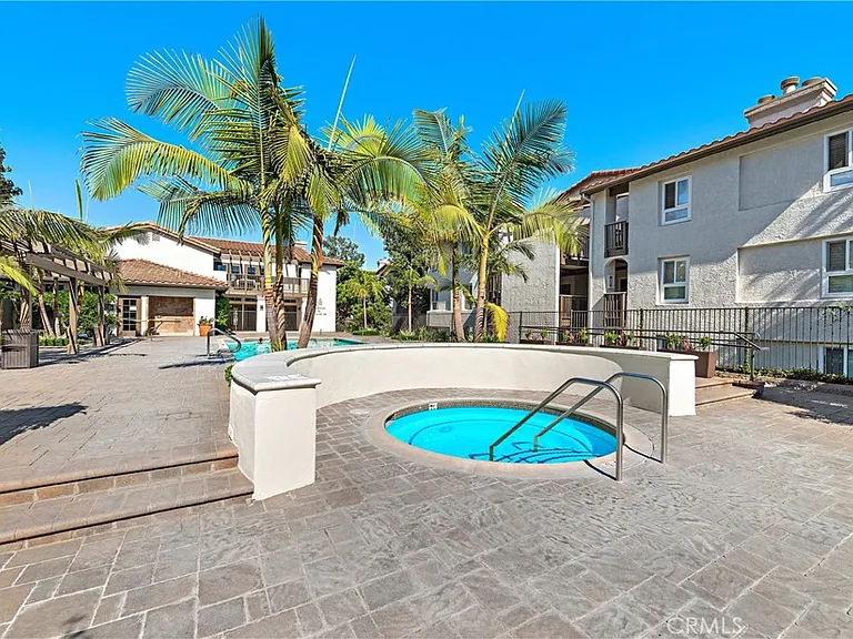 68 Corniche Dr #C — Photo 50