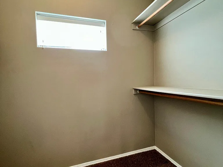 116 S Reliance Ave — Photo 13