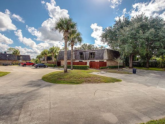 3rd image of 1515 Winter Green Blvd Unit 1515