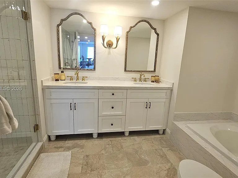 4001 N Ocean Blvd #702 — Photo 31