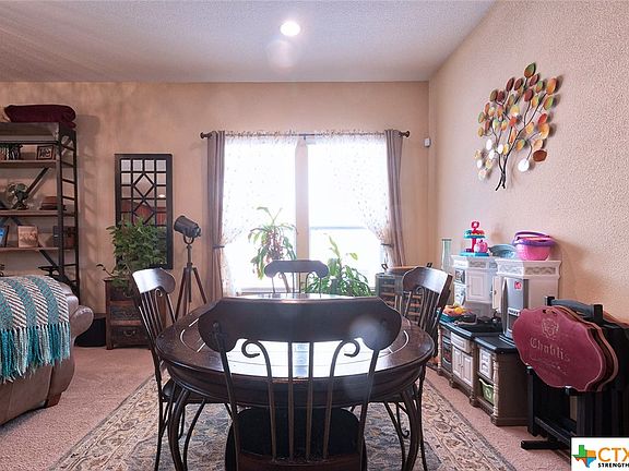 5th image of 804 Green Meadows Dr