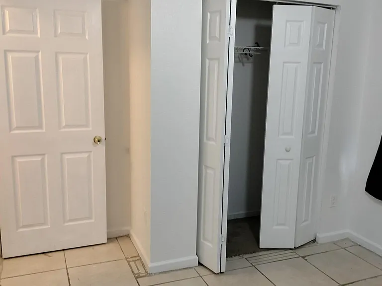 1418 Glenda Dr — Photo 10