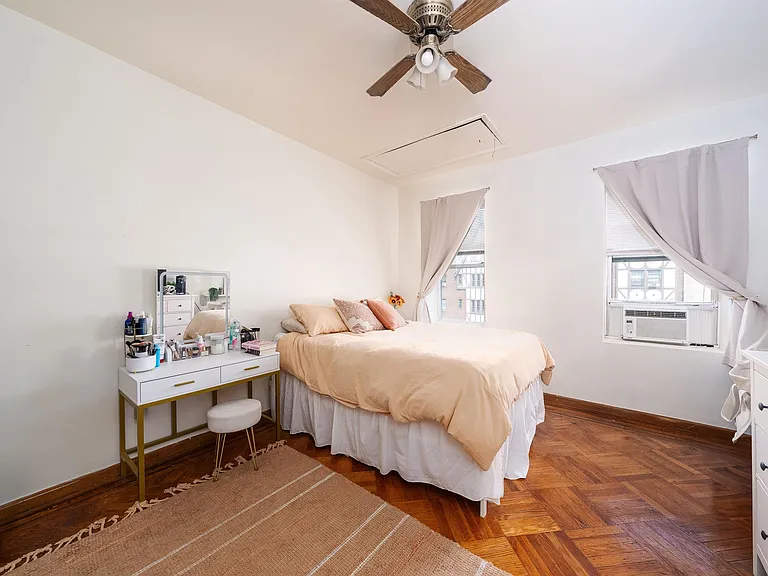 1010 Washington St #4L — Photo 7