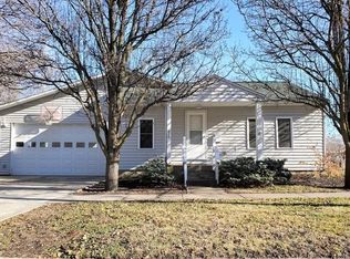 610 S Poplar St, Urbana, IL