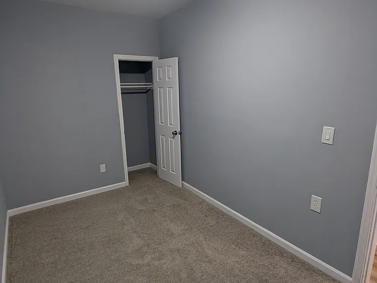 1726 Carswell St — Photo 27