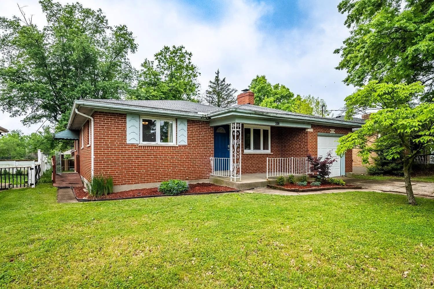 4013 Westwood Northern Blvd photo 1