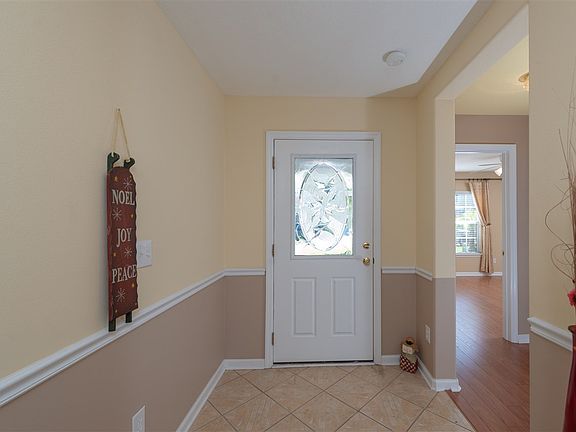 3rd image of 113 Camden Cay Dr