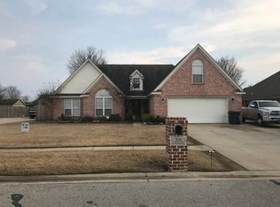 225 Whispering Wind Cir, Marion, AR 72364