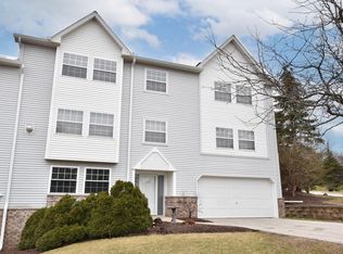 388 Kristin Ct E #388, Brookfield, WI 53045