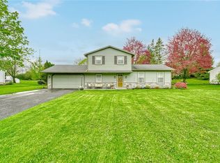 770 Lauren Ct, Webster, NY 14580