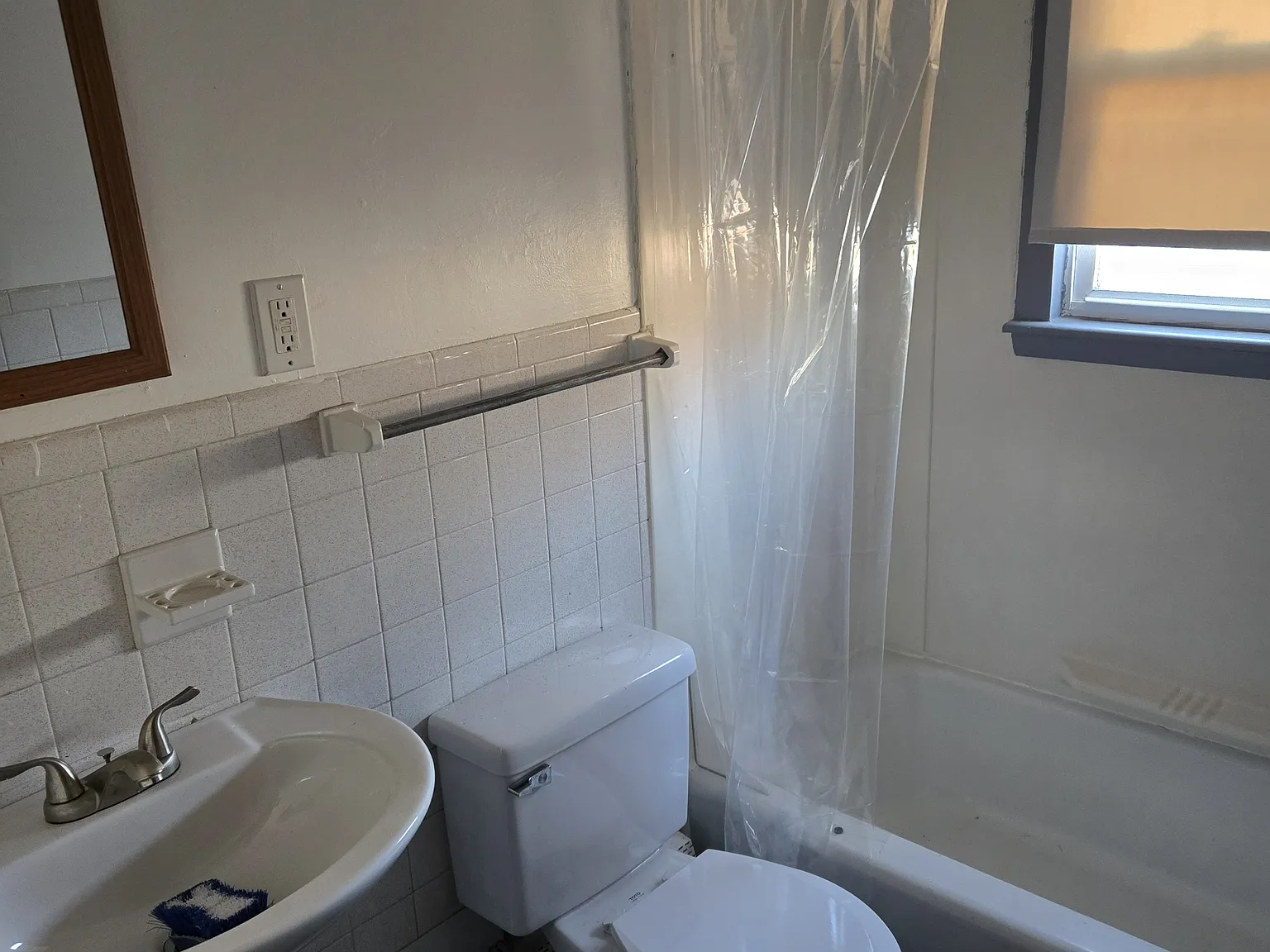 2 bed, 800 sqft, $1,290 — Photo 2