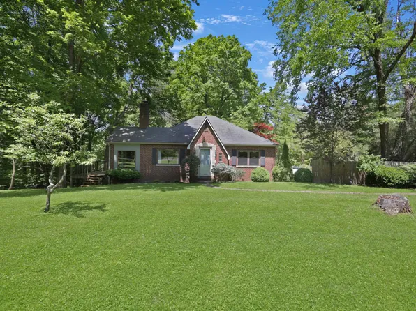 2825 Selzer Rd, Evansville, IN 47712