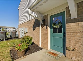 5 Old Pond Rd, Springboro, OH 45066