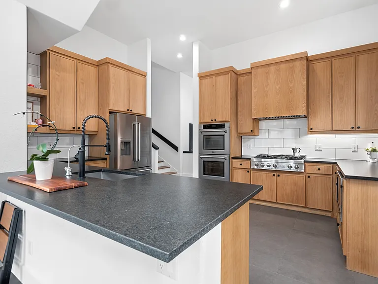 1799 Falcon Dr — Photo 7