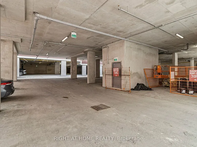 15100 Yonge St #206 — Photo 49