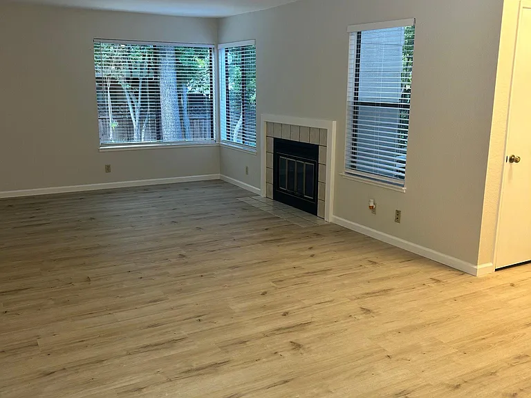 4565 Waterville Dr — Photo 9