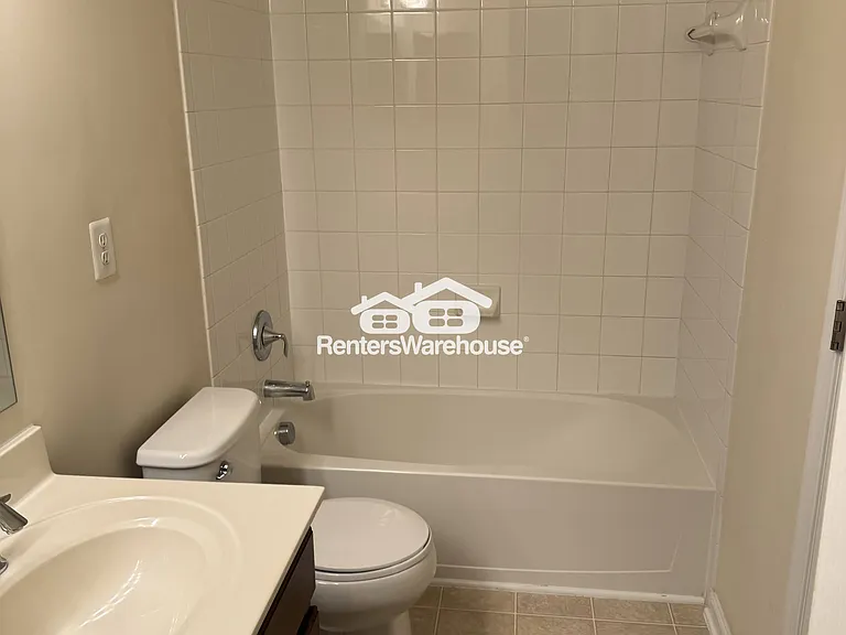 7524 Stonehouse Run Dr — Photo 11