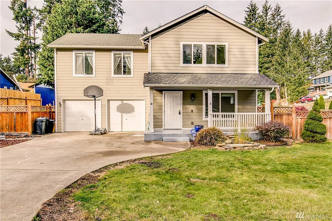 1718 193rd Avenue Ct SW photo 1