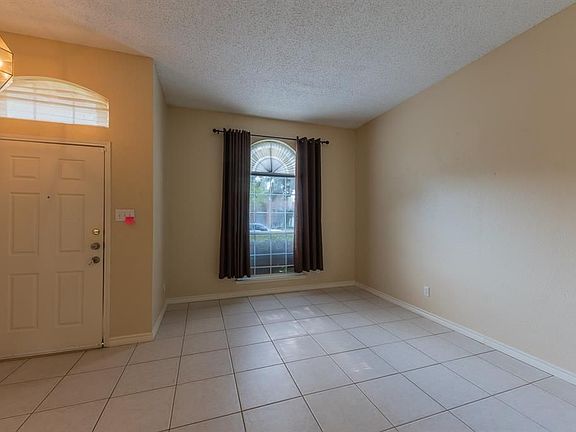 3rd image of 7102 Fieldstone Dr