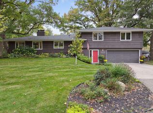 11511 Friar Ln, Minnetonka, MN 55305