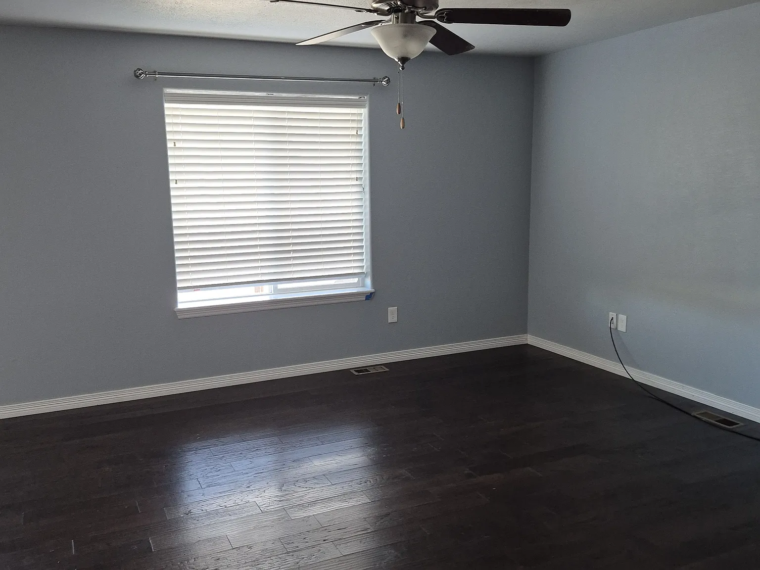 4 bed, 3.5 bath, 2115 sqft, $2,395 — Photo 3