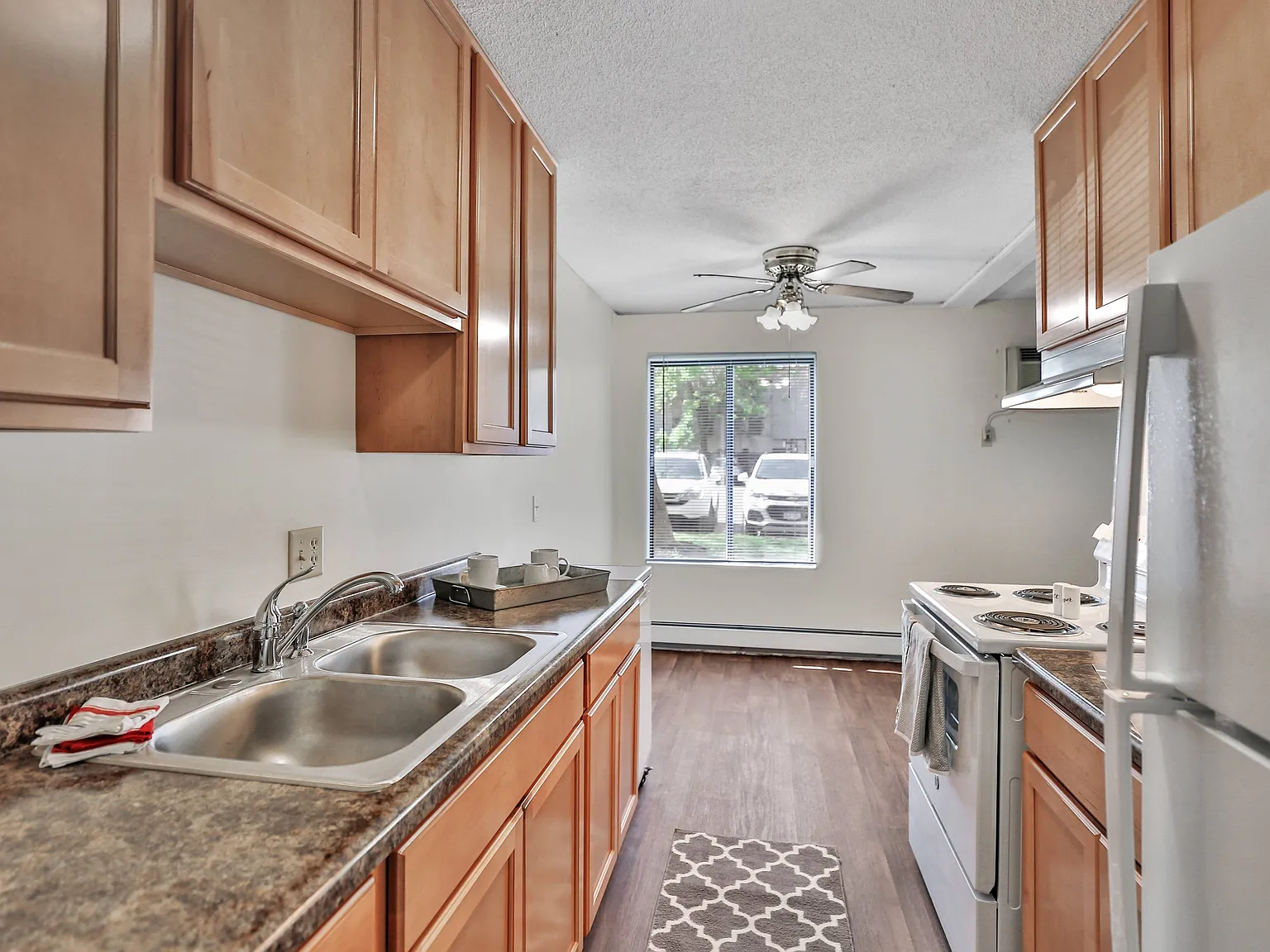 Eagle Pointe Apartments — Photo 1