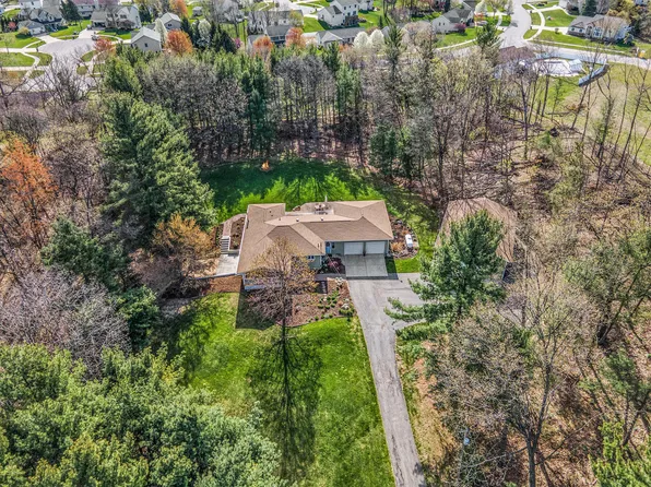 6024 English Ave NE, Comstock Park, MI 49321