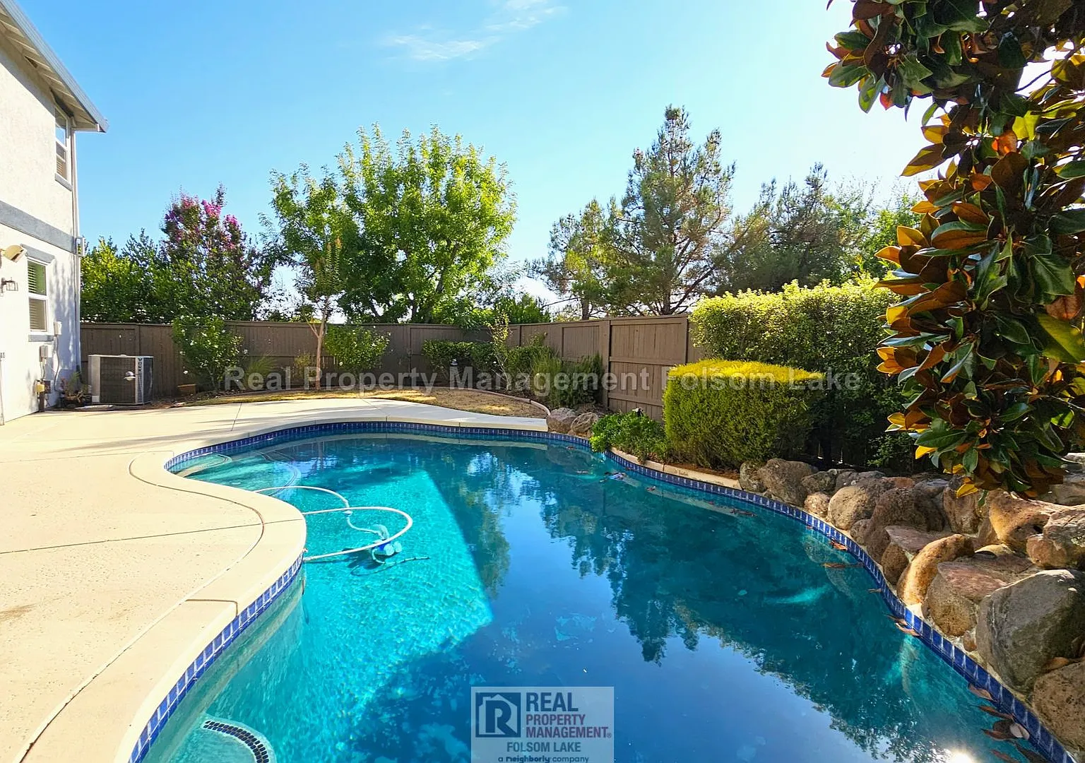 Gated Serrano Serrano Oasis in Top School District - 6-12 month lease options — Photo 2