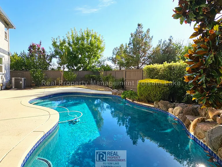 4446 Menaggio Way — Photo 28