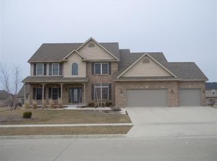 4006 Sutter Rd, Bloomington, IL 61704