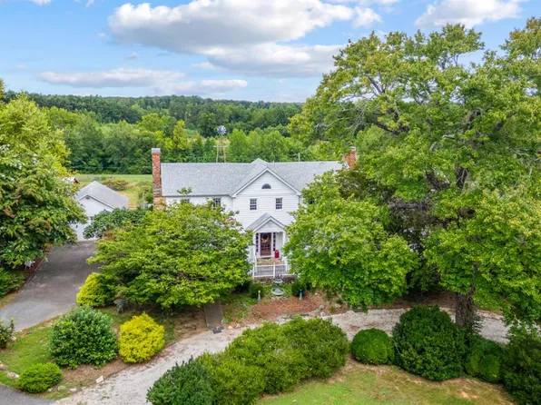 324 Robin Rd, Brookneal, VA 24528