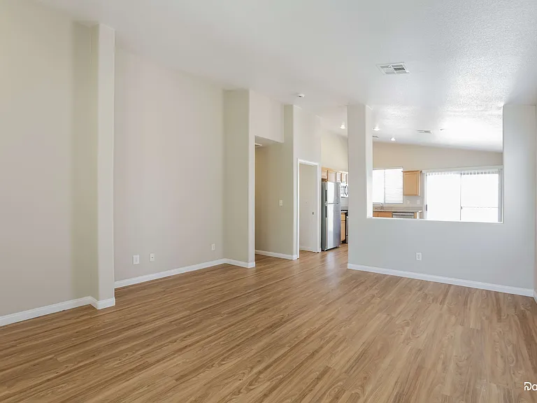 8564 Blowing Pines Dr — Photo 6