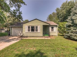 103 Crestview Ter, Lansing, KS 66043