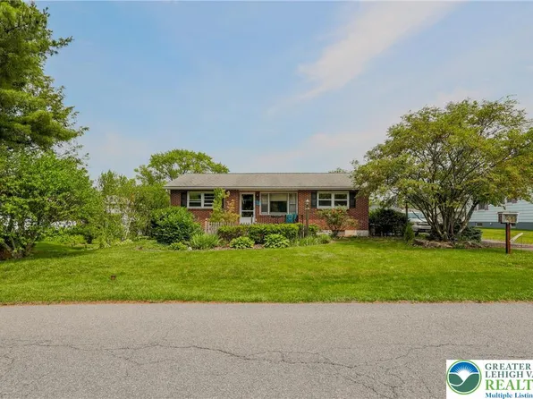 2424 Edgewood Ave, Bethlehem, PA 18017