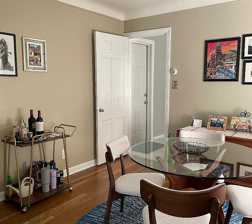 Dining Room/Kitchen entry