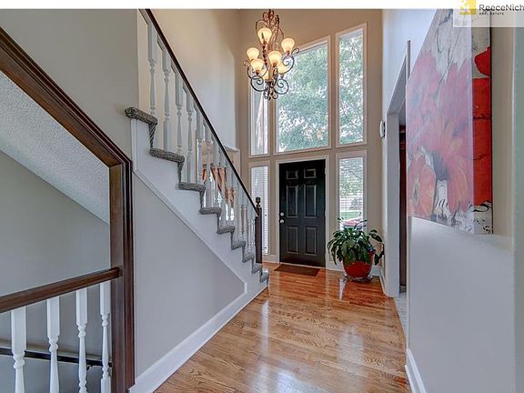 Great Center hall plan with Dining and Study at front of the home