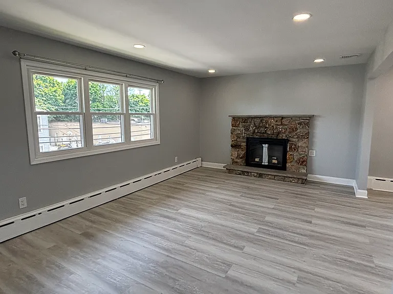 260 Court Ave #2 — Photo 3