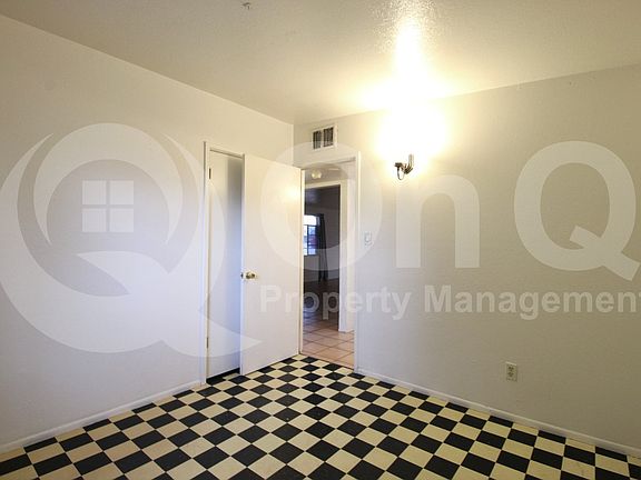 5th image of 2646 E 1st St