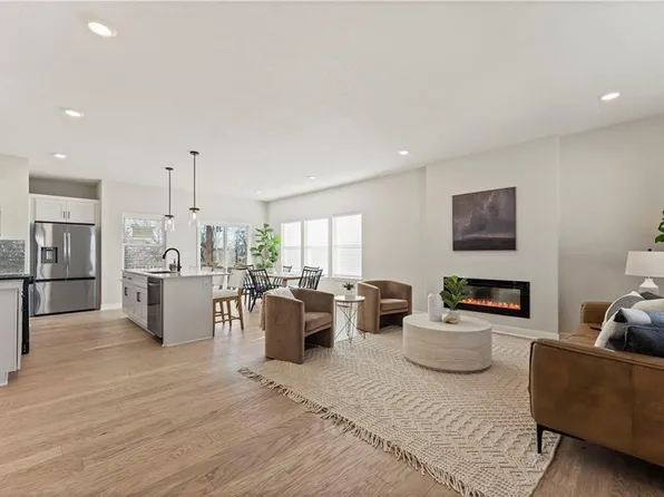 18844 Mahaffie St, Spring Hill, KS 66083