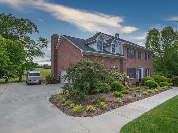 4th image of 2403 Granite Dr