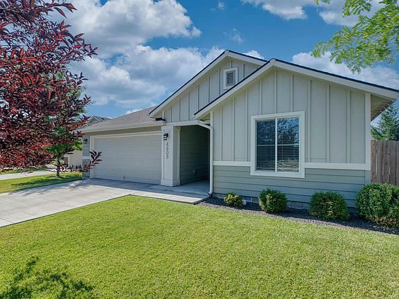 4th image of 4609 E Middle Fork Way